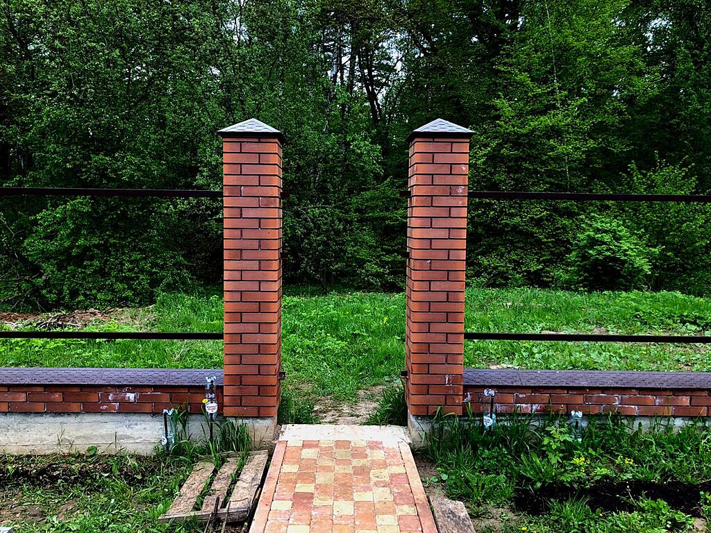 Полимерпесчаные колпаки на заборные столбы "ПЕСЧАНКА"